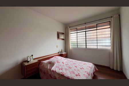 Casa à venda com 376m², 2 quartos e 2 vagasQuarto