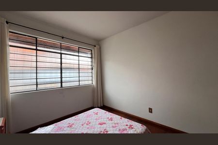 Casa à venda com 376m², 2 quartos e 2 vagasQuarto