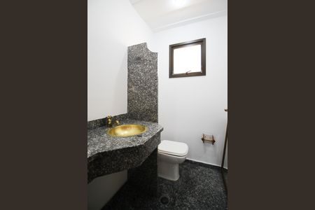 Apartamento à venda com 240m², 3 quartos e 4 vagas Apartamento à venda com 240m², 3 quartos e 4 vagasLavabo