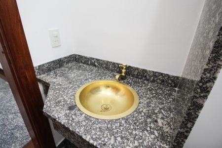 Apartamento à venda com 240m², 3 quartos e 4 vagas Apartamento à venda com 240m², 3 quartos e 4 vagasLavabo