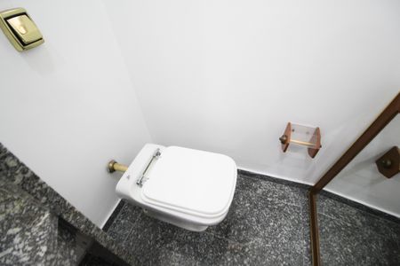 Apartamento à venda com 240m², 3 quartos e 4 vagas Apartamento à venda com 240m², 3 quartos e 4 vagasLavabo