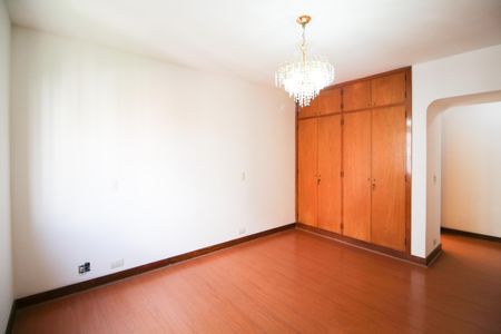 Apartamento à venda com 240m², 3 quartos e 4 vagas Apartamento à venda com 240m², 3 quartos e 4 vagasSuíte 1