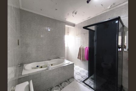Casa à venda com 200m², 3 quartos e 2 vagas Casa à venda com 200m², 3 quartos e 2 vagasBanheiro da Suíte1