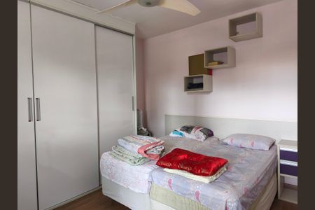 Casa à venda com 200m², 3 quartos e 2 vagas Casa à venda com 200m², 3 quartos e 2 vagasQuarto 2