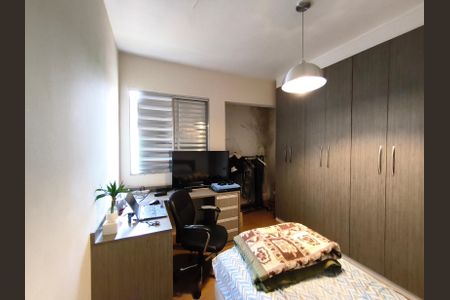 Casa à venda com 200m², 3 quartos e 2 vagas Casa à venda com 200m², 3 quartos e 2 vagasQuarto 1