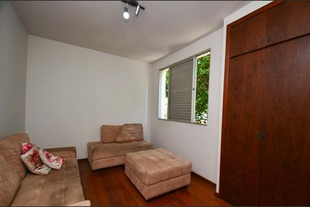 Apartamento à venda com 120m², 4 quartos e 2 vagas Apartamento à venda com 120m², 4 quartos e 2 vagasSala de Tv