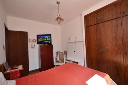 Apartamento à venda com 120m², 4 quartos e 2 vagas Apartamento à venda com 120m², 4 quartos e 2 vagasQuarto2