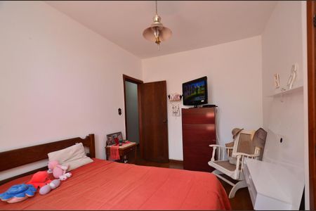 Apartamento à venda com 120m², 4 quartos e 2 vagas Apartamento à venda com 120m², 4 quartos e 2 vagasQuarto2