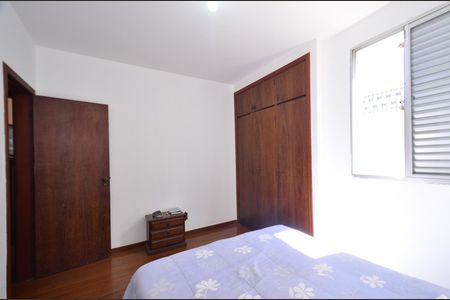 Apartamento à venda com 120m², 4 quartos e 2 vagas Apartamento à venda com 120m², 4 quartos e 2 vagasSuíte