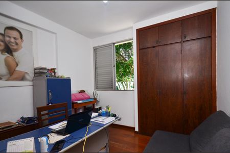 Apartamento à venda com 120m², 4 quartos e 2 vagas Apartamento à venda com 120m², 4 quartos e 2 vagasQuarto1
