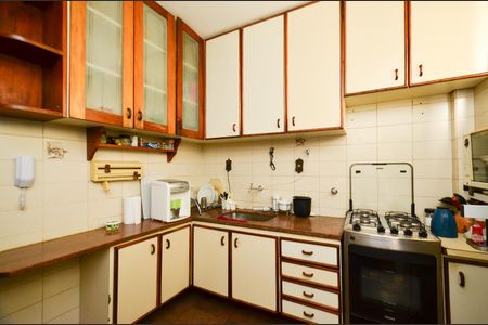 Apartamento à venda com 120m², 4 quartos e 2 vagas Apartamento à venda com 120m², 4 quartos e 2 vagasCozinha