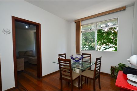 Apartamento à venda com 120m², 4 quartos e 2 vagas Apartamento à venda com 120m², 4 quartos e 2 vagasSala de jantar