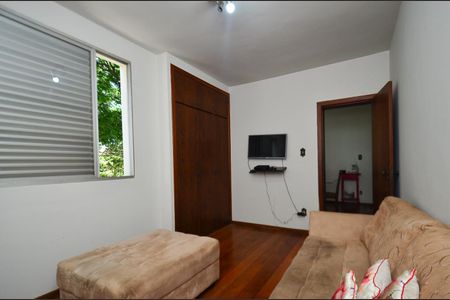 Apartamento à venda com 120m², 4 quartos e 2 vagas Apartamento à venda com 120m², 4 quartos e 2 vagasSala de Tv