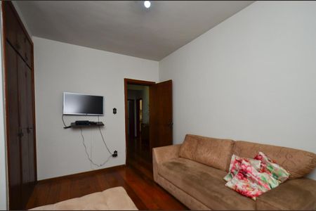 Apartamento à venda com 120m², 4 quartos e 2 vagas Apartamento à venda com 120m², 4 quartos e 2 vagasSala de Tv