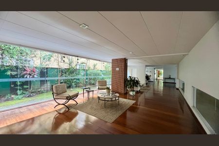 Apartamento à venda com 122m², 3 quartos e 2 vagas Apartamento à venda com 122m², 3 quartos e 2 vagasHall de entrada