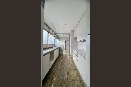 Apartamento à venda com 122m², 3 quartos e 2 vagas Apartamento à venda com 122m², 3 quartos e 2 vagasCozinha
