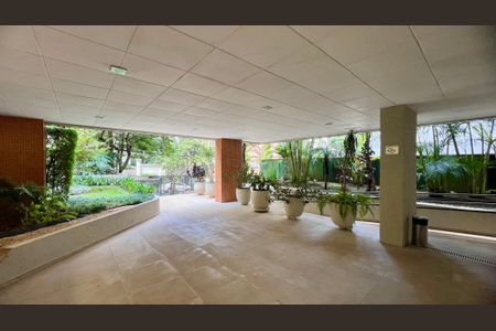 Apartamento à venda com 122m², 3 quartos e 2 vagas Apartamento à venda com 122m², 3 quartos e 2 vagasEntrada