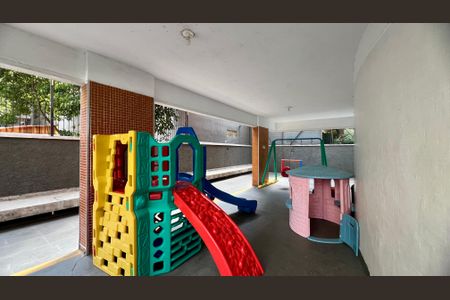 Apartamento à venda com 122m², 3 quartos e 2 vagas Apartamento à venda com 122m², 3 quartos e 2 vagasPlayground