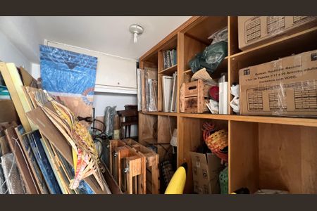 Apartamento à venda com 122m², 3 quartos e 2 vagas Apartamento à venda com 122m², 3 quartos e 2 vagasQuarto de Serviço