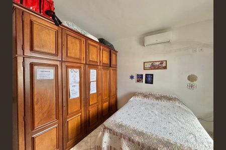 Casa de condomínio para alugar com 300m², 4 quartos e 3 vagas Casa de condomínio para alugar com 300m², 4 quartos e 3 vagasSuíte