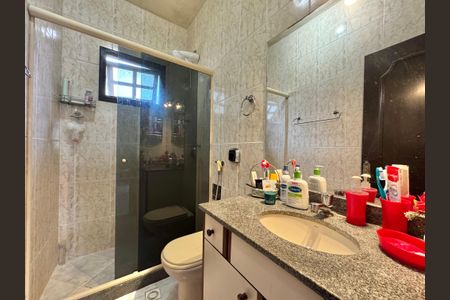 Casa de condomínio para alugar com 300m², 4 quartos e 3 vagas Casa de condomínio para alugar com 300m², 4 quartos e 3 vagasSuíte - Banheiro