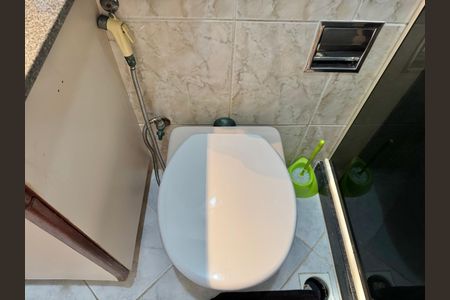 Casa de condomínio para alugar com 300m², 4 quartos e 3 vagas Casa de condomínio para alugar com 300m², 4 quartos e 3 vagasBanheiro Social