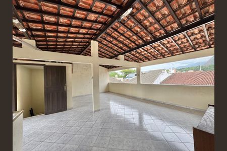 Casa de condomínio para alugar com 300m², 4 quartos e 3 vagas Casa de condomínio para alugar com 300m², 4 quartos e 3 vagasTerraço