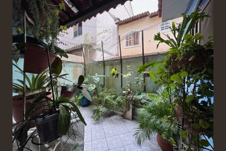 Casa de condomínio para alugar com 300m², 4 quartos e 3 vagas Casa de condomínio para alugar com 300m², 4 quartos e 3 vagasÁrea de Serviço