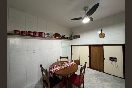 Casa de condomínio para alugar com 300m², 4 quartos e 3 vagas Casa de condomínio para alugar com 300m², 4 quartos e 3 vagasCozinha
