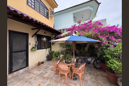 Casa de condomínio para alugar com 300m², 4 quartos e 3 vagas Casa de condomínio para alugar com 300m², 4 quartos e 3 vagasÁrea externa