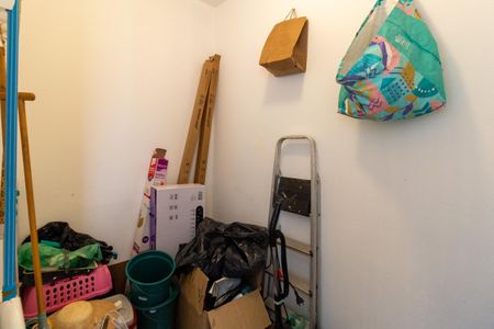 Apartamento à venda com 79m², 2 quartos e 1 vaga Apartamento à venda com 79m², 2 quartos e 1 vagaQuarto de Serviço