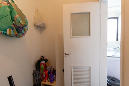 Apartamento à venda com 79m², 2 quartos e 1 vaga Apartamento à venda com 79m², 2 quartos e 1 vagaQuarto de Serviço