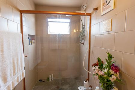 Apartamento à venda com 79m², 2 quartos e 1 vaga Apartamento à venda com 79m², 2 quartos e 1 vagaBanheiro