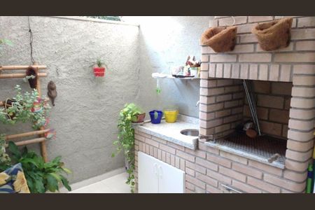 Casa à venda com 142m², 3 quartos e 2 vagas
