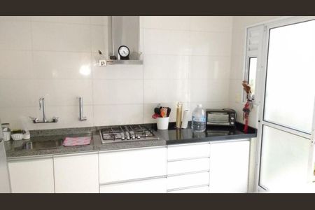 Casa à venda com 142m², 3 quartos e 2 vagas