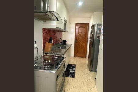 Apartamento à venda com 140m², 3 quartos e 2 vagasCozinha