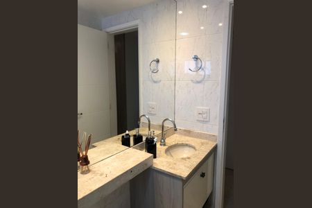 Apartamento à venda com 140m², 3 quartos e 2 vagasBanheiro da Suíte