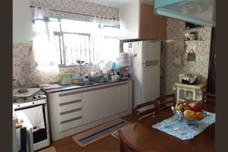 Casa à venda com 199m², 3 quartos e 2 vagas