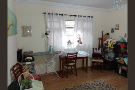 Casa à venda com 199m², 3 quartos e 2 vagas