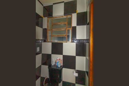 Casa à venda com 100m², 2 quartos e 1 vaga Casa à venda com 100m², 2 quartos e 1 vagaBanheiro da Suíte