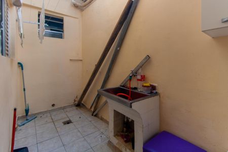 Casa à venda com 170m², 4 quartos e 2 vagas Casa à venda com 170m², 4 quartos e 2 vagasCasa 2 - Área de Serviço