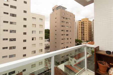 Apartamento à venda com 61m², 1 quarto e 1 vaga Apartamento à venda com 61m², 1 quarto e 1 vagaVaranda