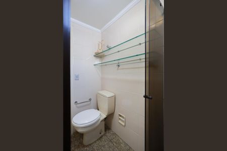 Apartamento à venda com 96m², 3 quartos e 2 vagas Apartamento à venda com 96m², 3 quartos e 2 vagasBanheiro da Suíte