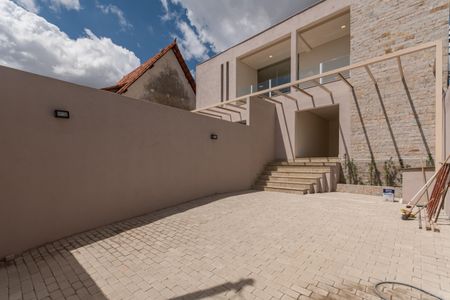 Casa à venda com 108m², 3 quartos e 3 vagasGaragem