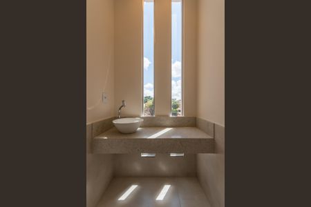 Casa à venda com 108m², 3 quartos e 3 vagasLavabo