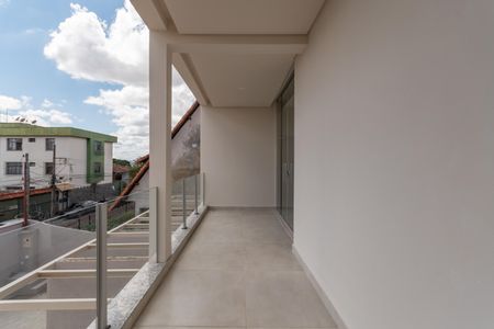 Casa à venda com 108m², 3 quartos e 3 vagasVaranda da Sala