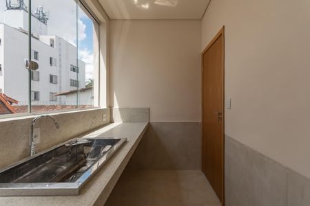 Casa à venda com 108m², 3 quartos e 3 vagasLavanderia