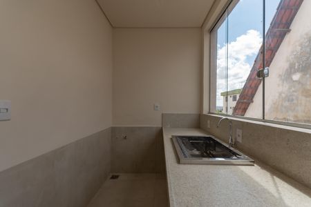 Casa à venda com 108m², 3 quartos e 3 vagasLavanderia