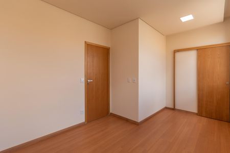 Casa à venda com 108m², 3 quartos e 3 vagasSuíte