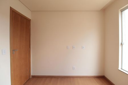 Casa à venda com 130m², 3 quartos e 3 vagasSemi-Suíte 2